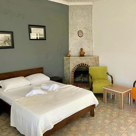 Castle Karpasia Guest House Authentic Atmosphere ! Rizokarpaso Exteriör bild